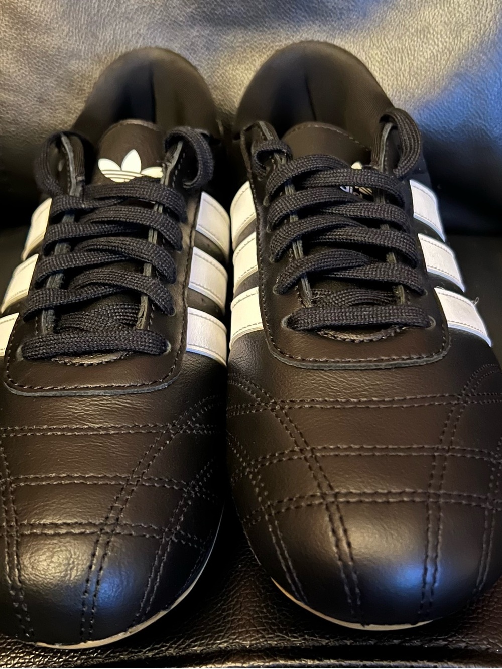 Adidas Originals Taekwondo Lace Womens Retro Leather SneakerBlack/White/Gum Sz 9